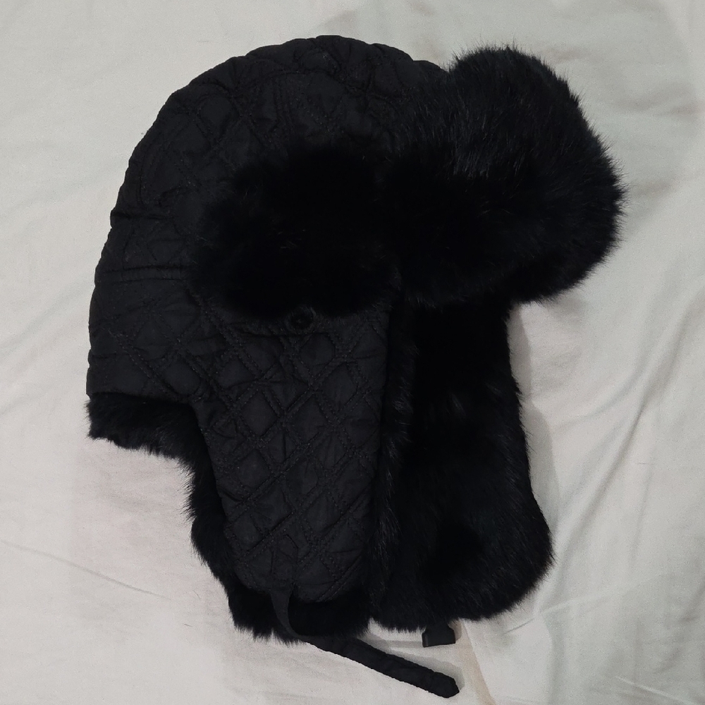 PAUL LEINBURD, Black Quilted Women's Trapper Hat.